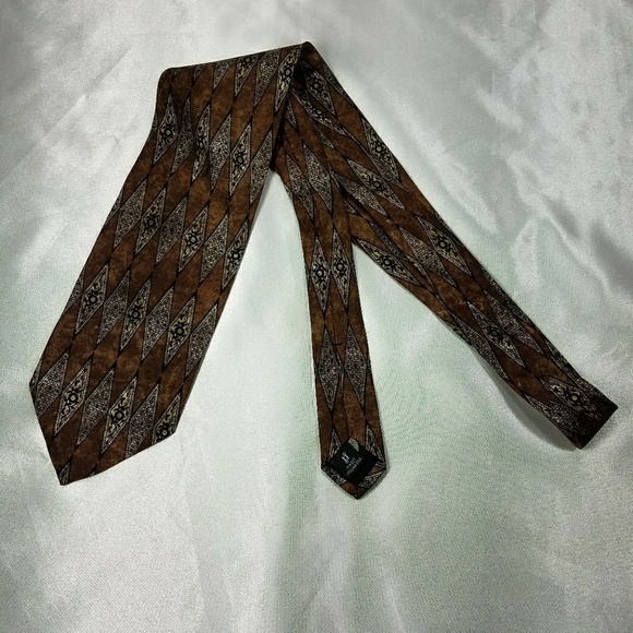 Hickey Freeman Tie Geometric Diamond Tie - Picture 3 of 4